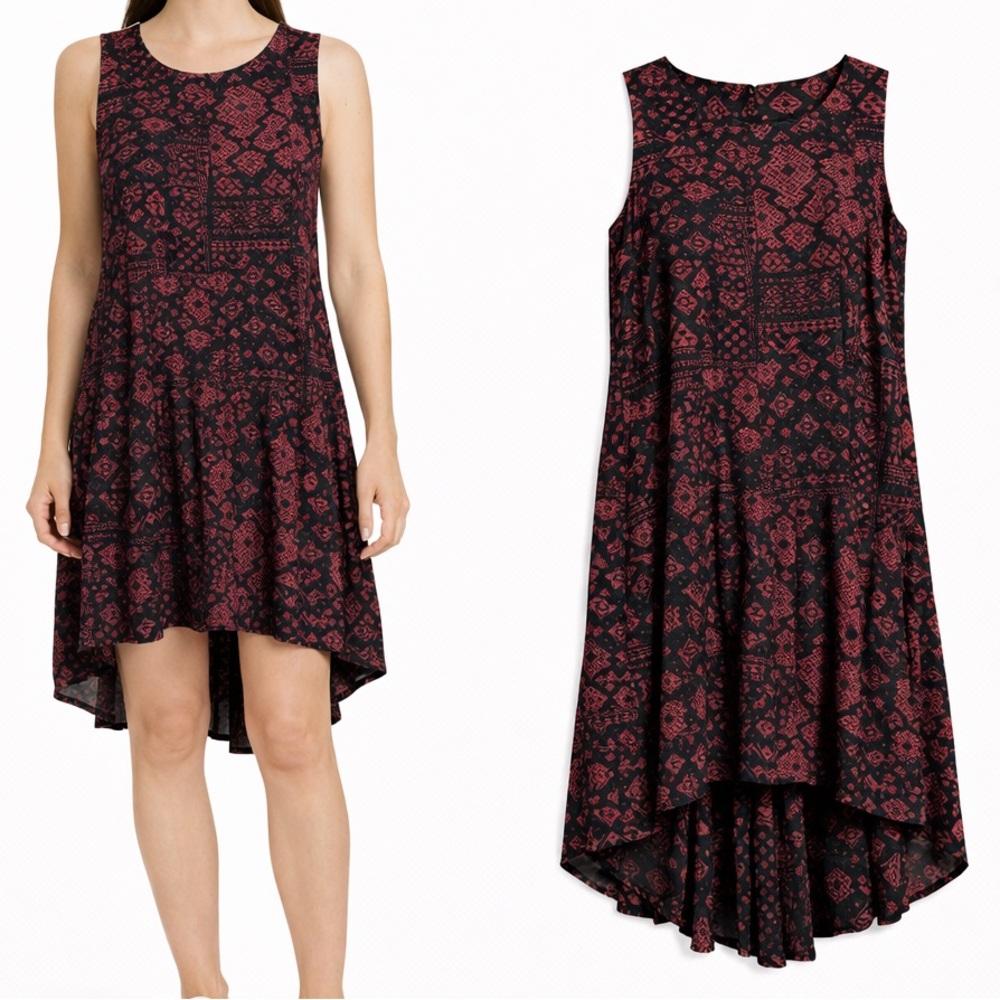 Sleeveless High-Low Printed Dress in Black & Burgundy‎